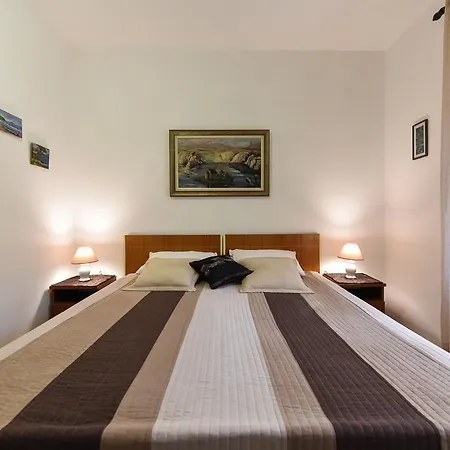 Dado Apartment