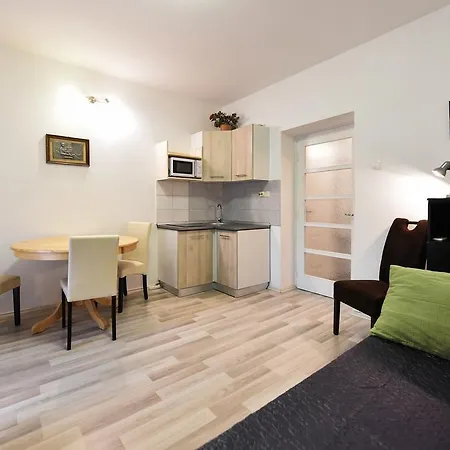 Apartment Dado *